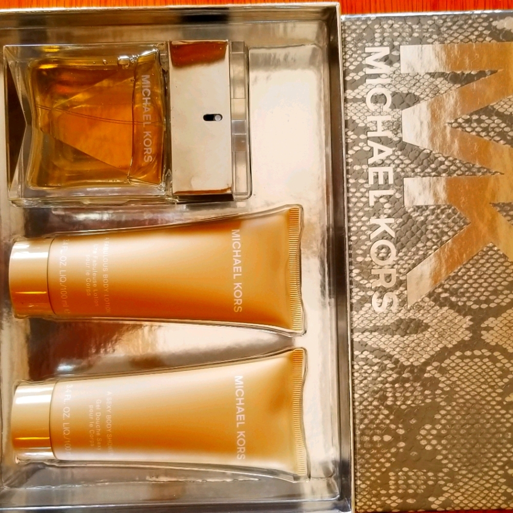 Michael Kors gift set
